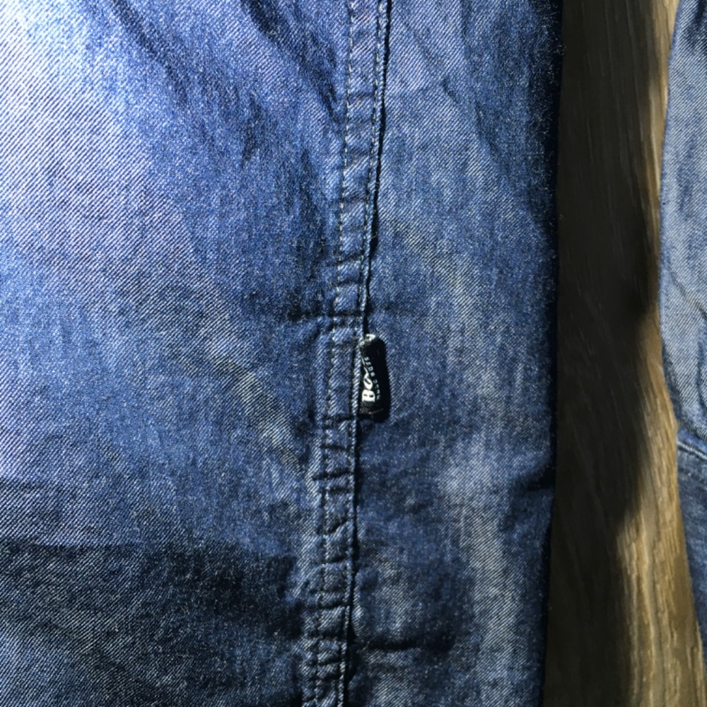 Hugo Boss button up - Picture 2 of 11